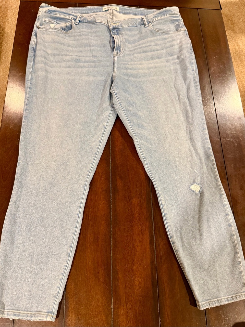 Abercrombie & Fitch Light Wash Women’s Skinny Stretch Jeans